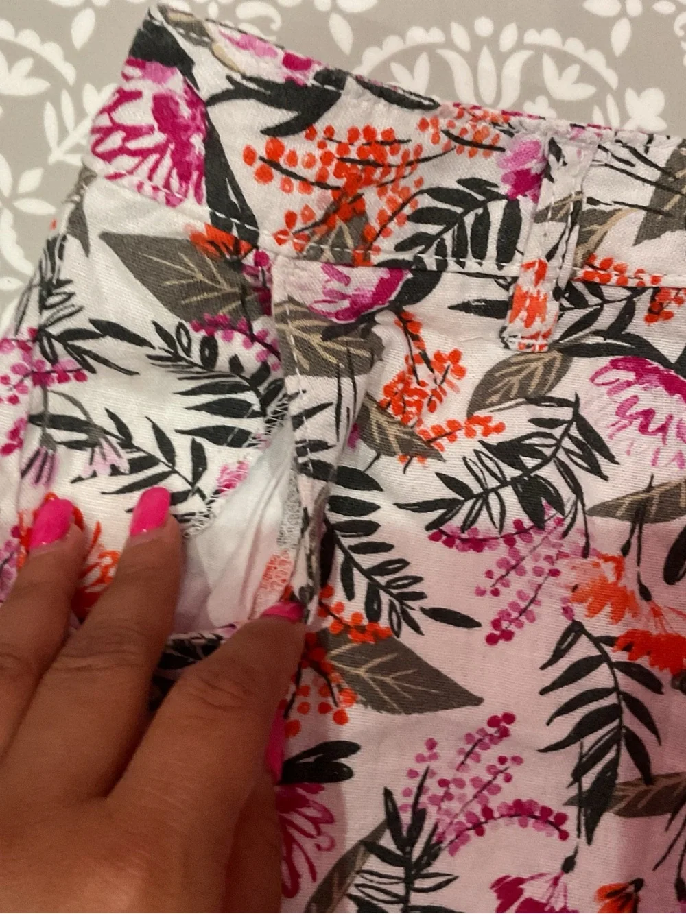 Old Navy Girls Floral Print Shorts Pink & Orange Size 16 Like New
